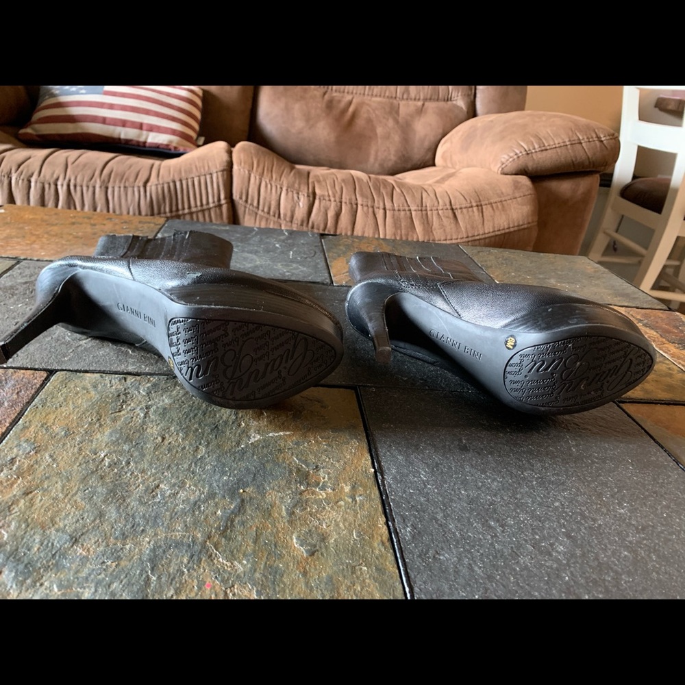 Gianni Bini leather stiletto booties - Picture 4 of 7